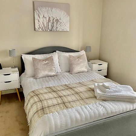 Lovely 2 Bedroom, 2 Bathroom House With Parking. Plymouth Eksteriør billede